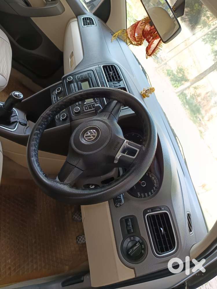 Volkswagen Vento Celeste 1.6 Highline, 2014, Petrol