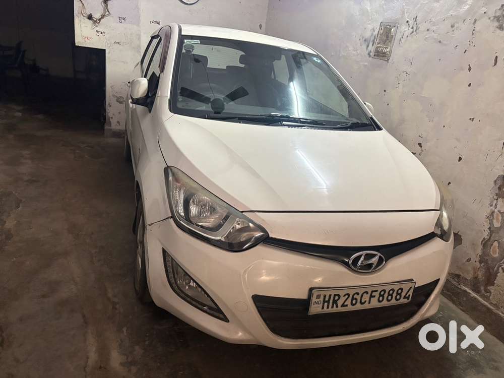 Hyundai I20 Sportz 2014 With Special Vastu Compliant Number