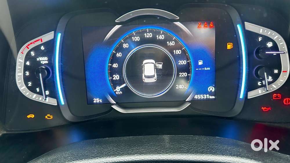 Hyundai Creta 2023 Diesel Under Warrenty,45500 Km Driven,showroom Cond