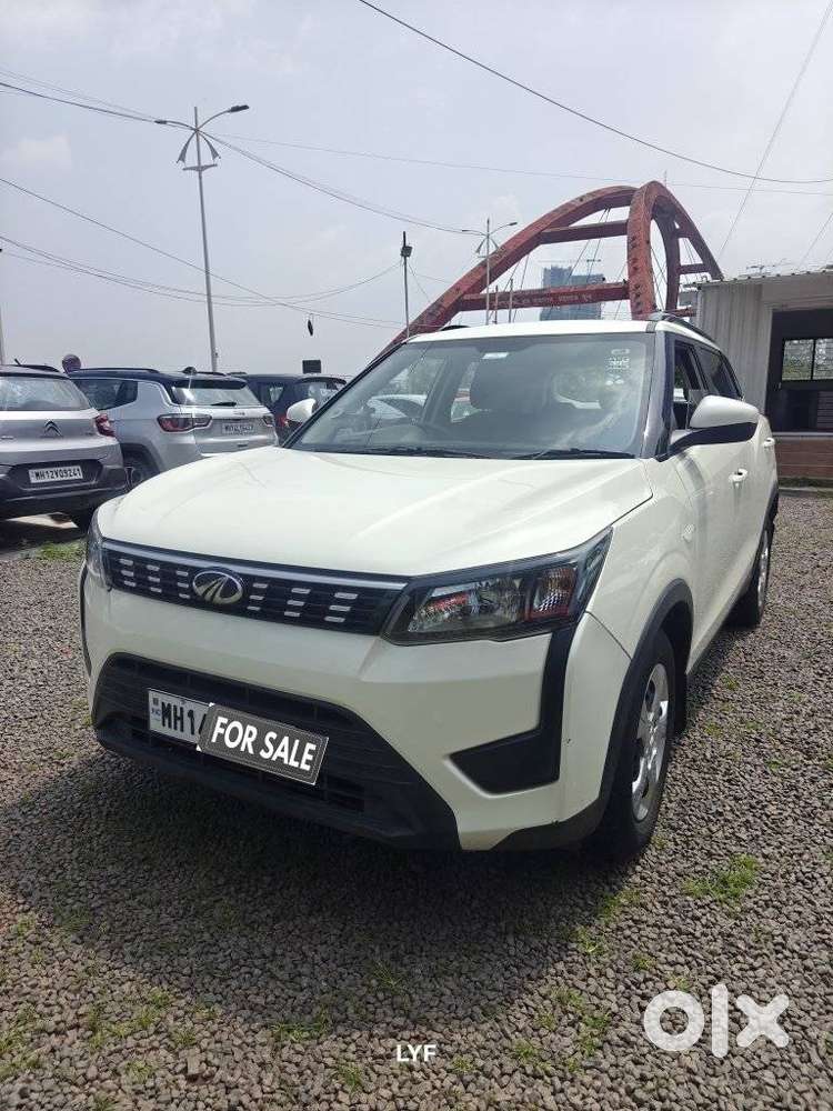 Mahindra Xuv300 1.2 W6 Amt Petrol, 2022, Petrol