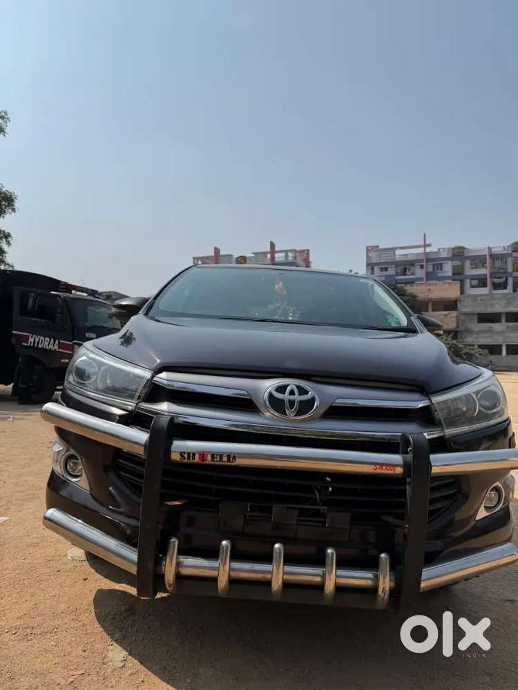 Toyota Innova Crysta 2018 Diesel 130000 Km Driven