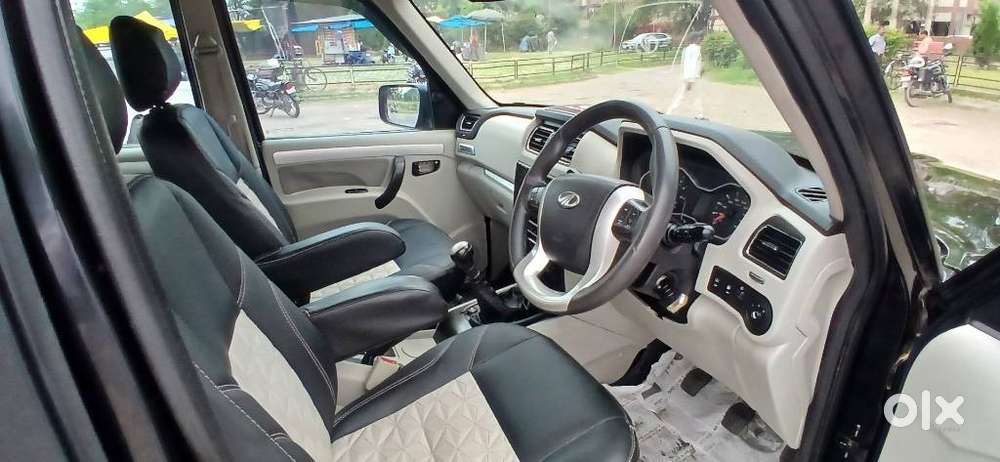Mahindra Scorpio S10, 2017, Diesel