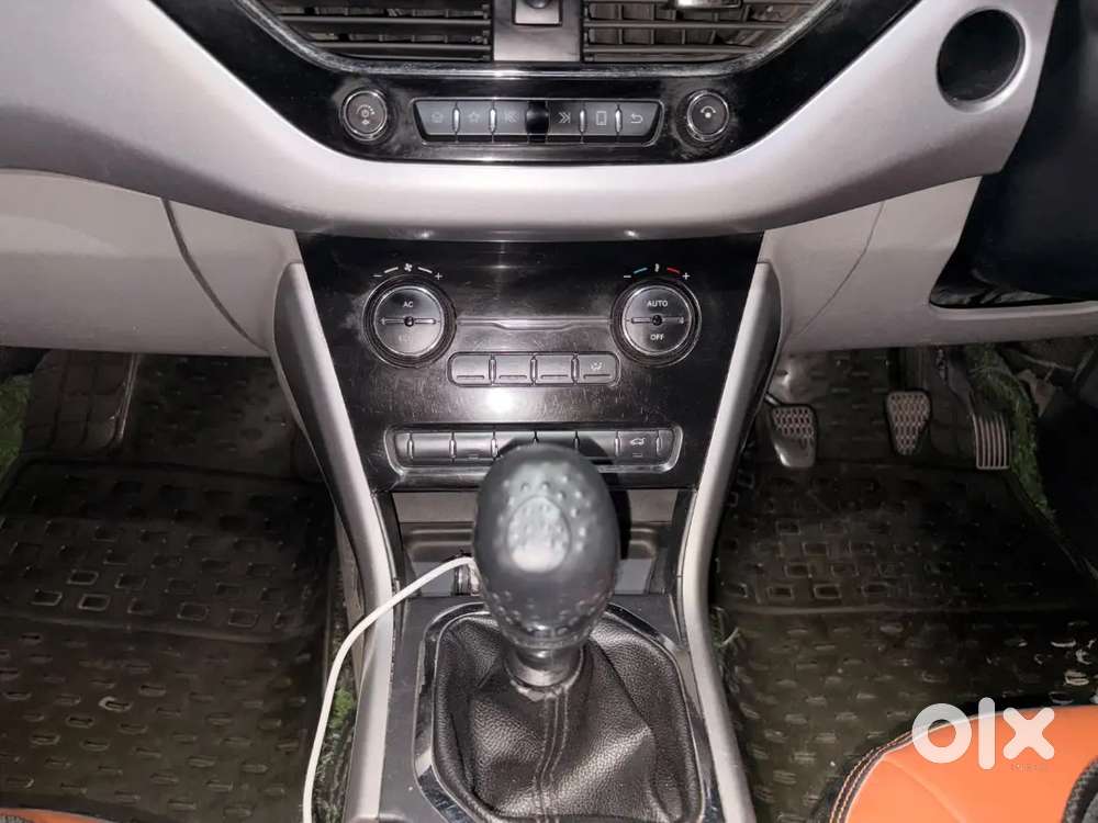 Good Condition 
Leatherite Seats
Auto Ac
Steering Controls