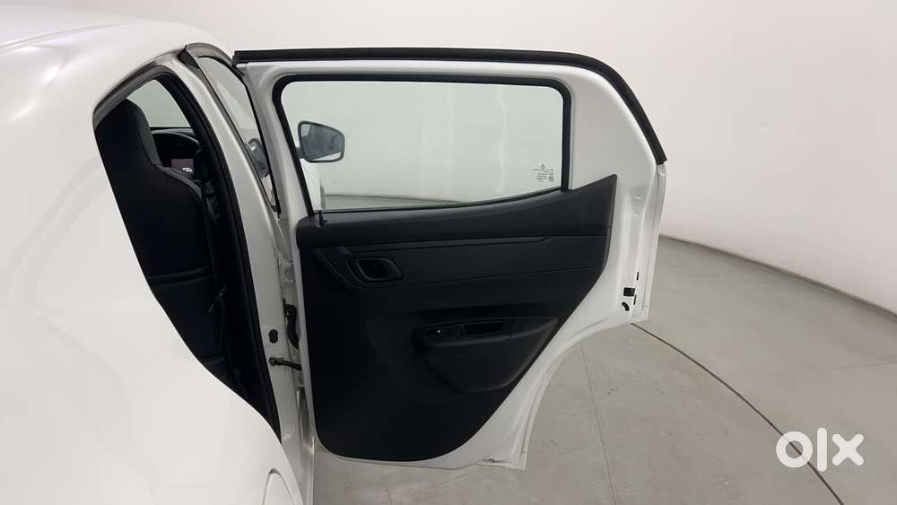 Renault Kwid 2019-ongoing 1.0 Rxt Amt (o), 2022, Petrol