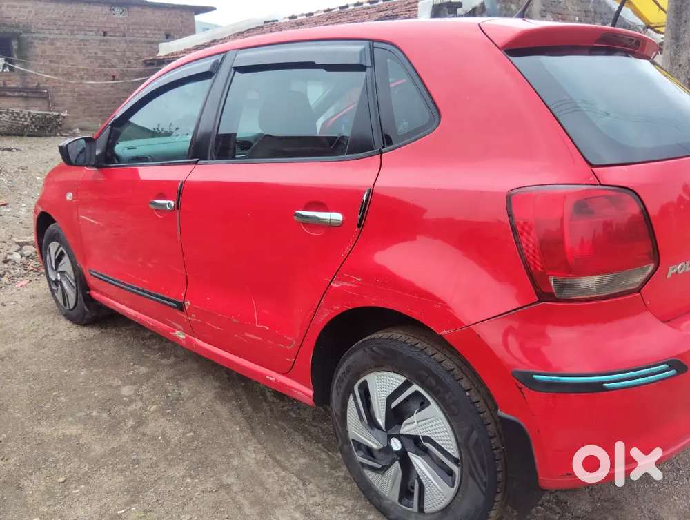 Volkswagen Polo 2010 पेट्रोल में उपलब्ध