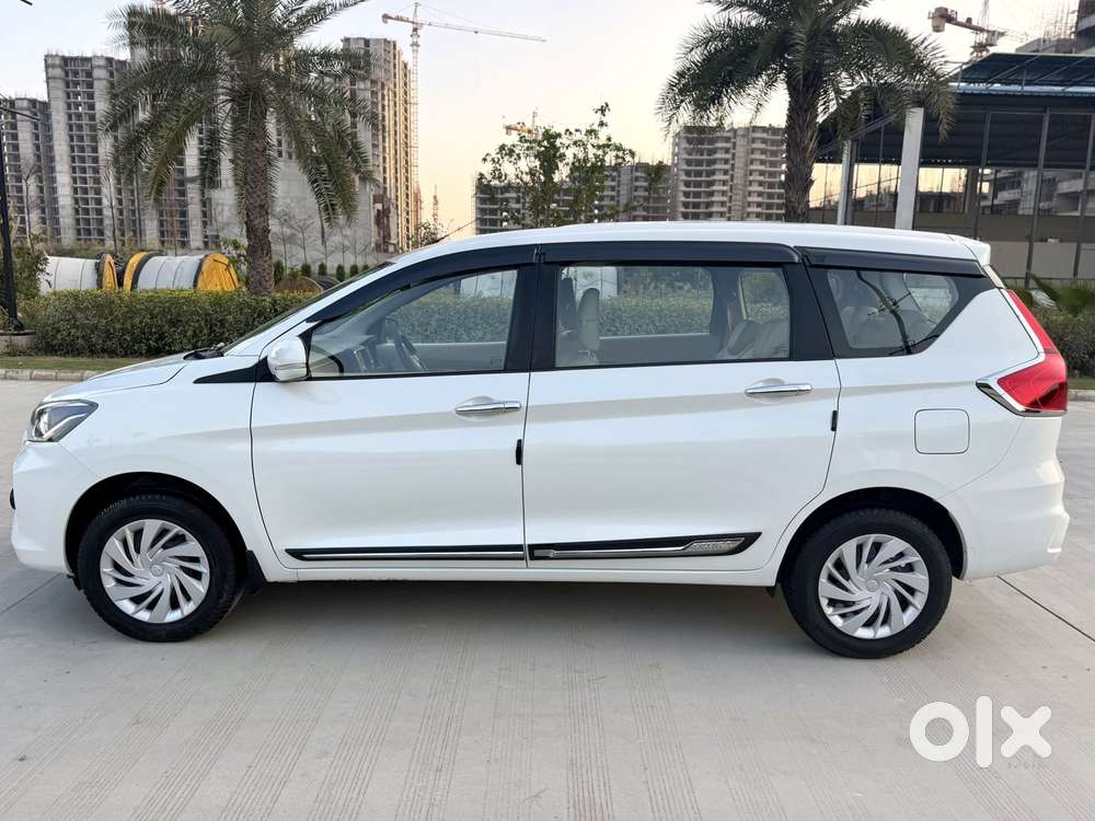 Toyota Rumion S Cng, 2025, Cng & Hybrids