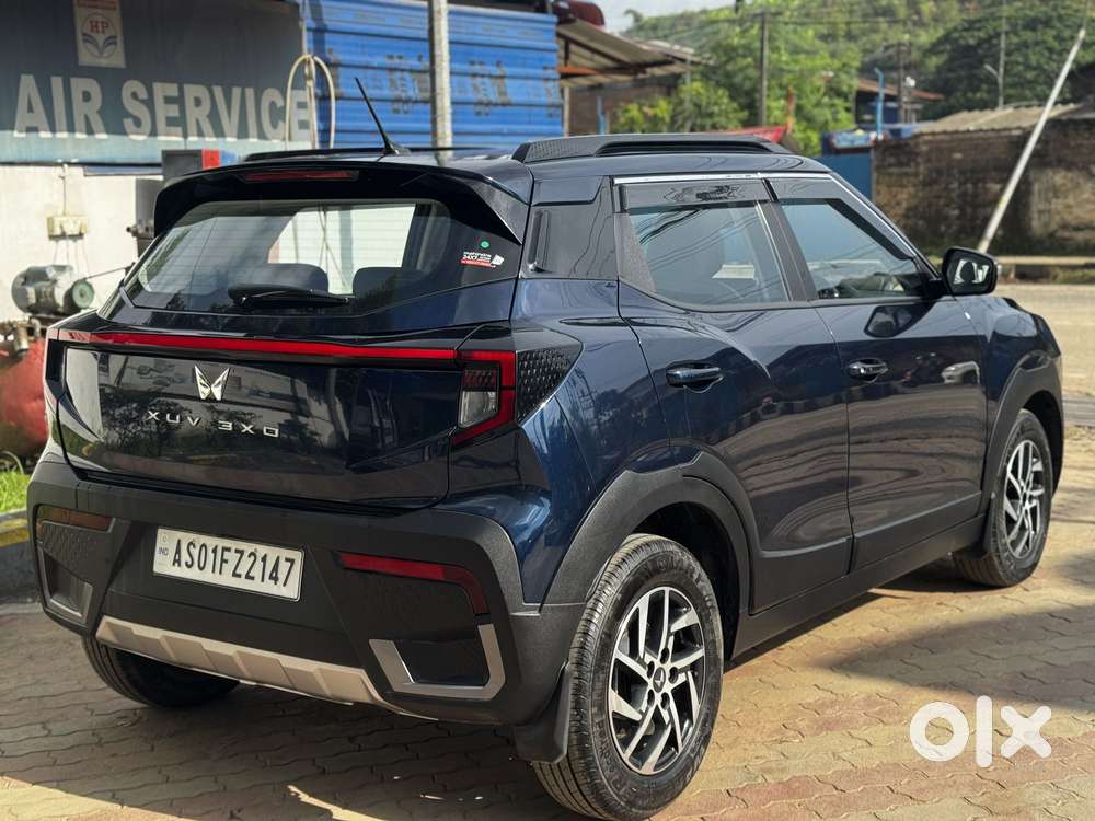 Mahindra Xuv 3xo Ax5l Pg Mt, 2024, Petrol