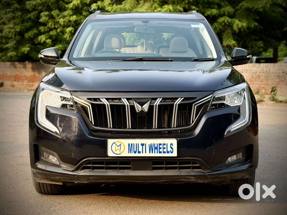 Mahindra Xuv700 2.0 Ax 7 Petrol At Str, 2023, Petrol