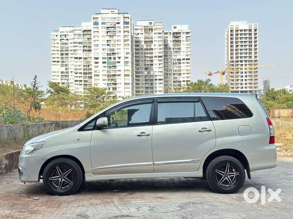 Toyota Innova 2.5 G (diesel) 8 Seater, 2015, Diesel