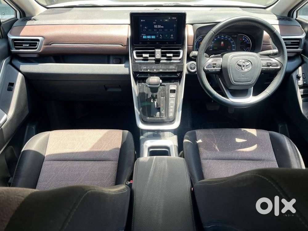 Toyota Innova Hycross 2.0 Vx Hybrid 7 Str, 2023, Petrol
