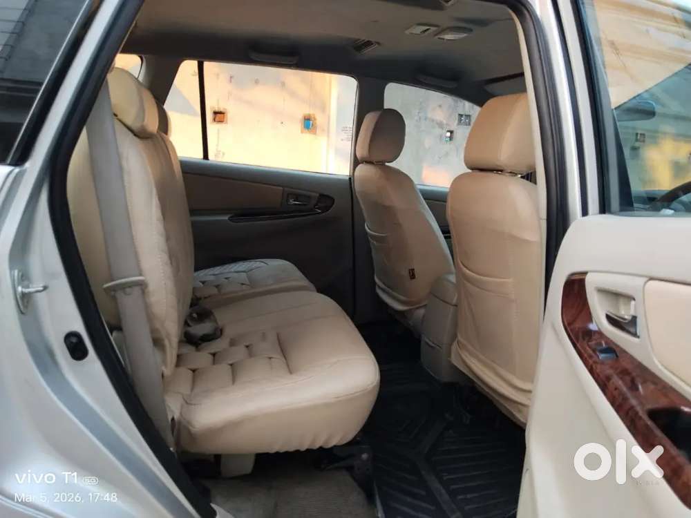 Toyota Innova Diesel 2.5v 8str