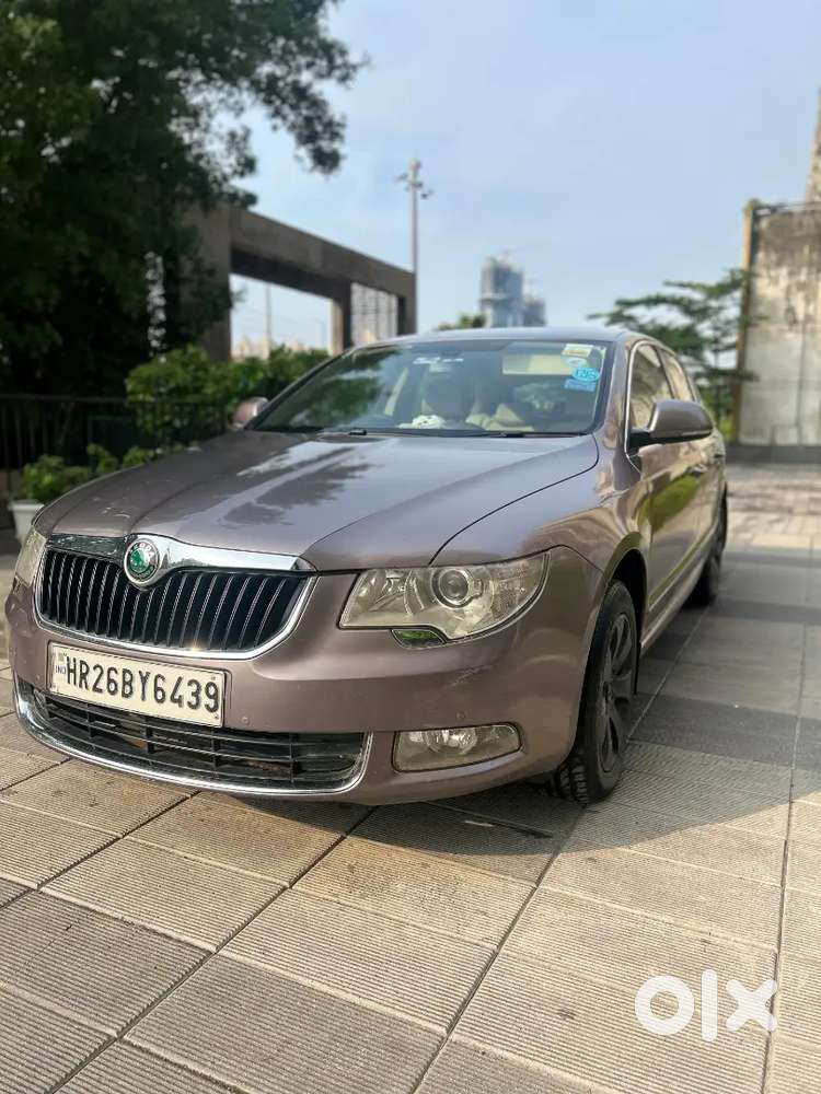 Skoda Superb Elegance 2013 Car