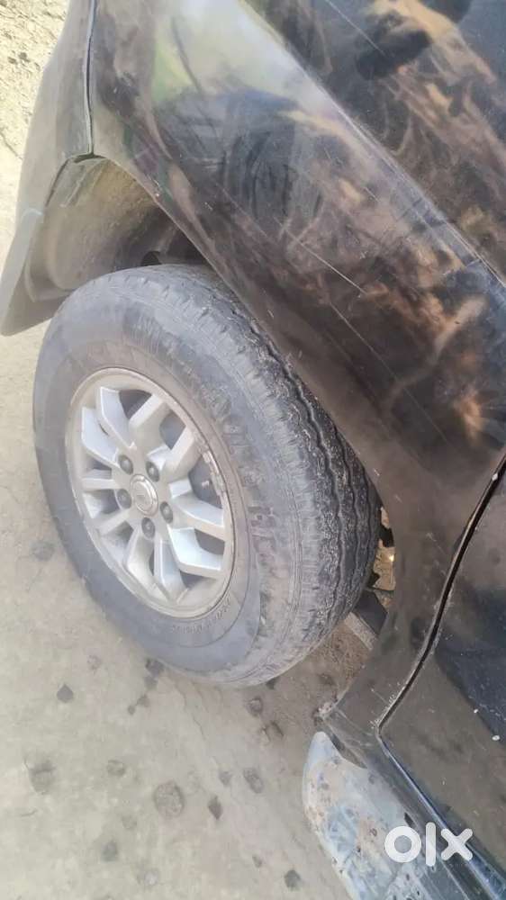 Mahindra Tuv 300 2015 Diesel 110000 Km Driven
