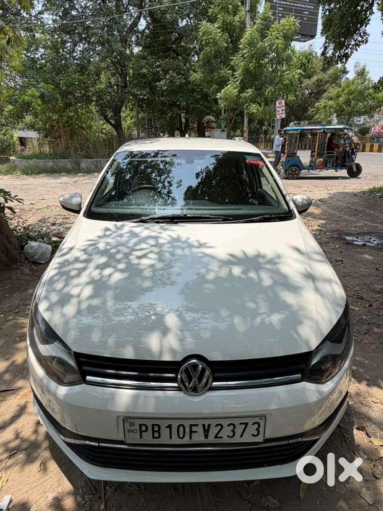 Volkswagen Polo Petrol 2016
