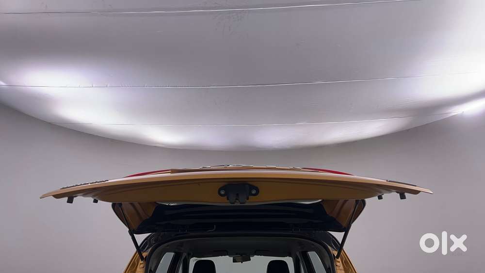 Renault Triber 1.0 Rxz Dual Tone, 2021, Petrol