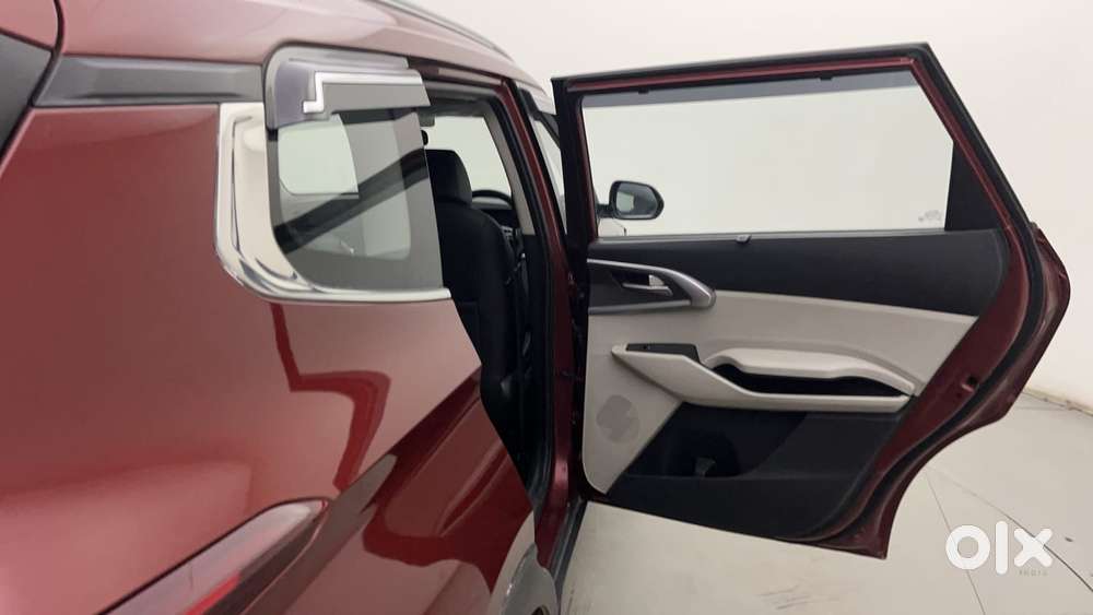 Kia Carens Prestige 1.5 Turbo Petrol Imt 7 Str, 2023, Petrol