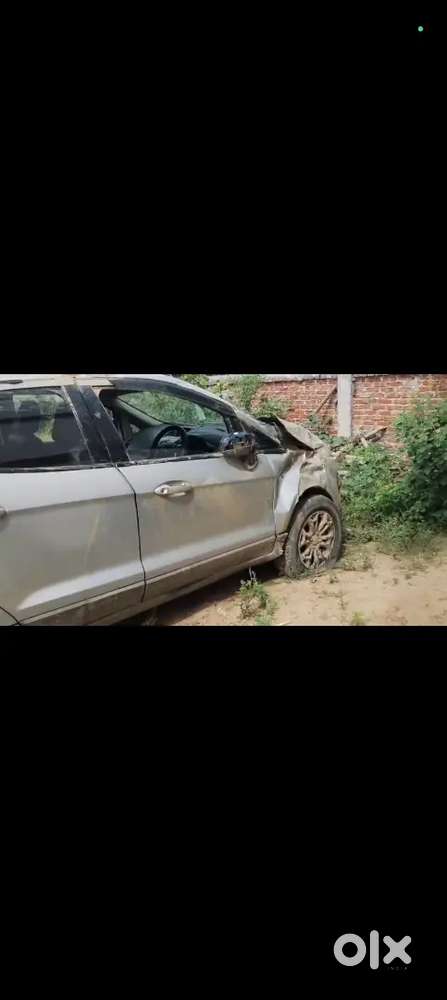 Selling An Accidental Ford Ecosport In As-is Condition. Front-end An