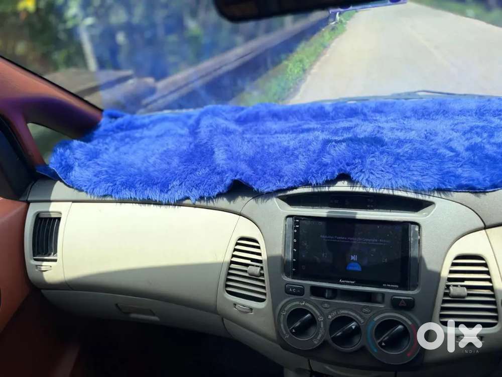 Toyota Innova 2010