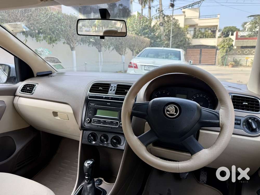 Skoda Rapid 1.6 Mpi Ambition, 2013, Petrol