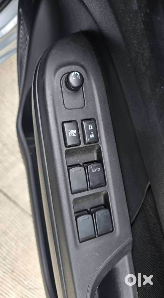 Maruti Suzuki Swift Vxi 1.2 Abs Bs-iv, 2024, Petrol