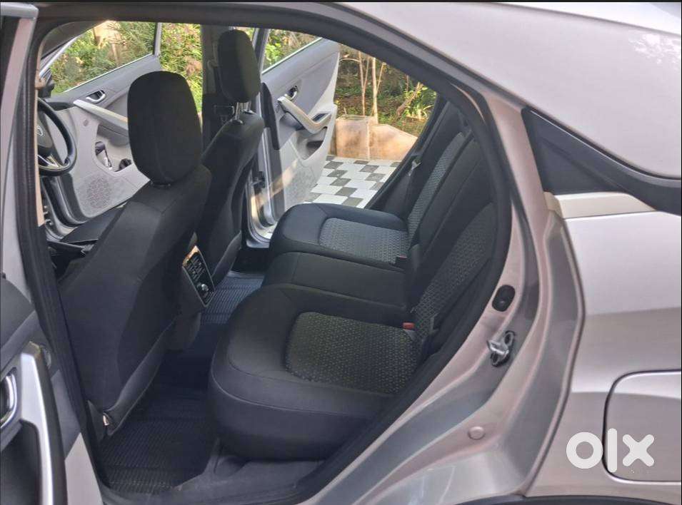 Most Spacious Tata Nexon Amt 2018