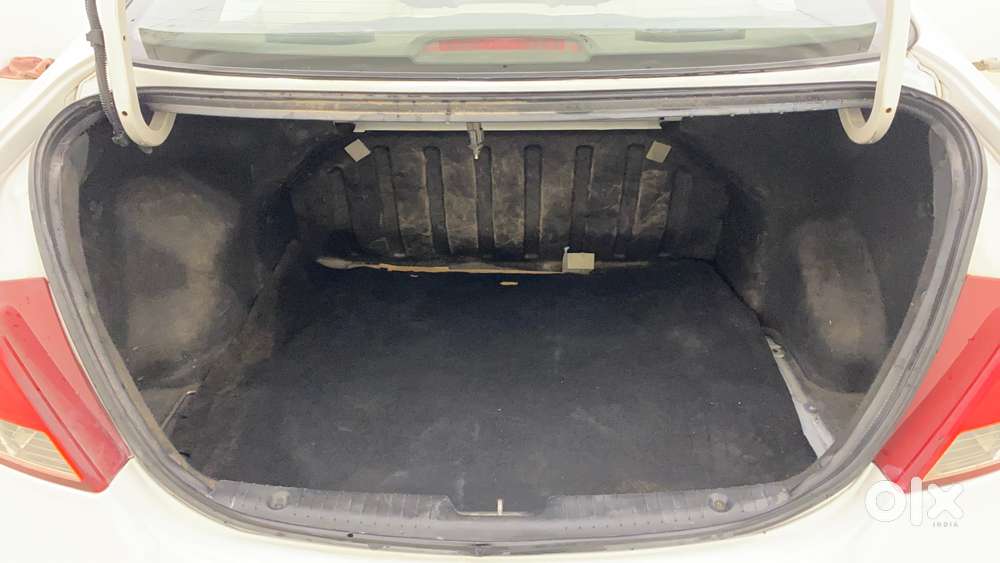 Hyundai Verna Hyundai-verna-2015-2016-1.6-crdi-s-option, 2015, Diese..