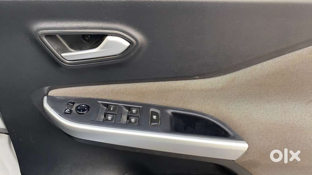 Nissan Magnite 1.0 Xv Turbo Cvt, 2022, Petrol