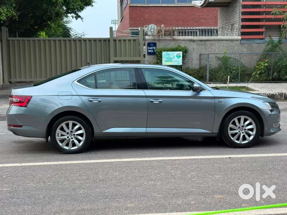 Skoda Superb 2.0 L&k Tsi At, 2016, Petrol