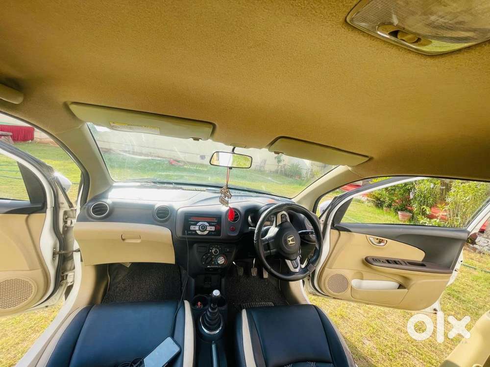 Honda Brio Petrol 2013 Variant