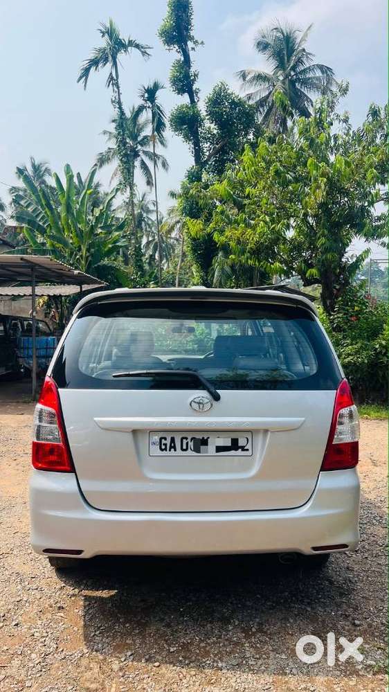 Toyota Innova 2.5 G (diesel) 8 Seater Bs Iv, 2012