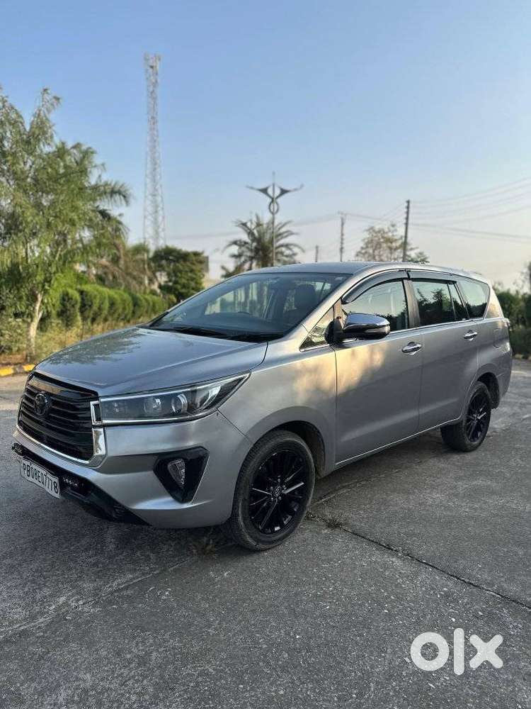 Toyota Innova Crysta 2.4 G Mt 7 Str, 2017, Diesel