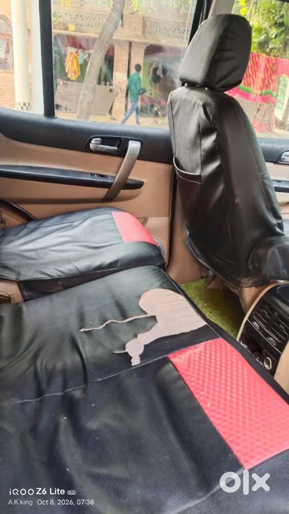 Tata Safari Storme 2012