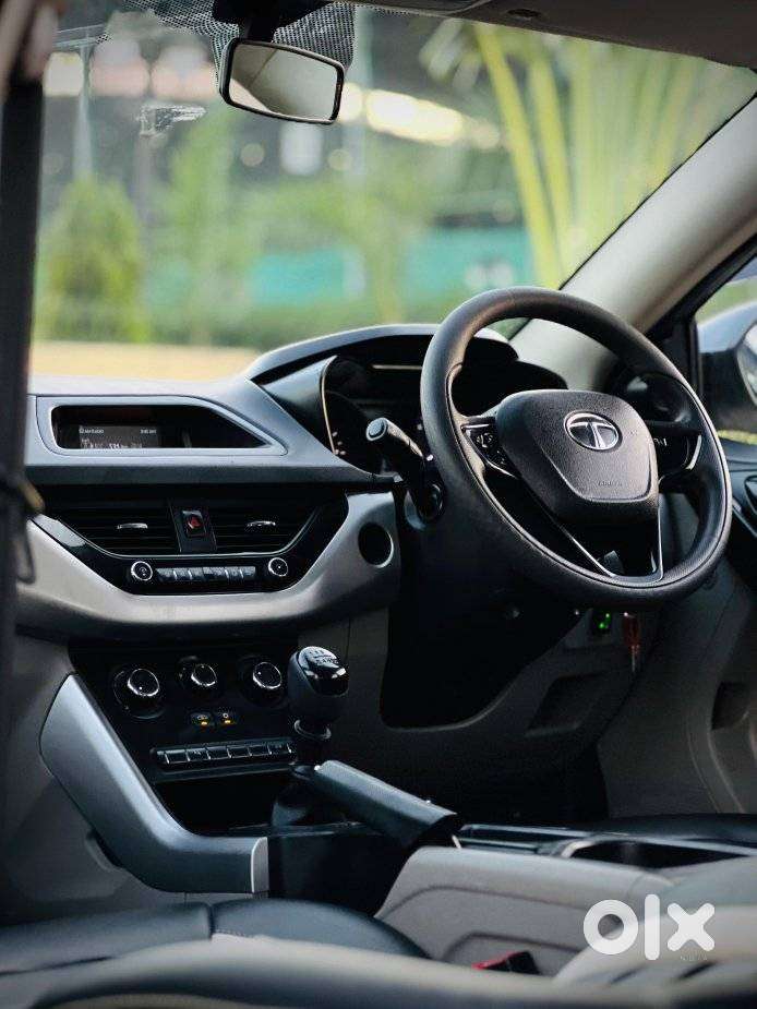 Tata Nexon 1.5 Revotorq Xm, 2018, Cng & Hybrids