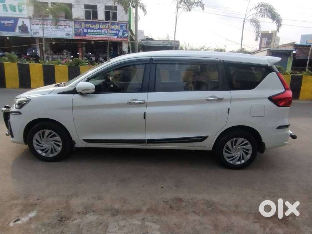 Maruti Suzuki Ertiga Vxi At Petrol, 2020, Petrol