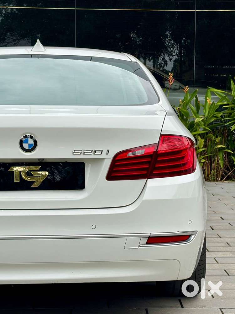Bmw 5 Series 2.0 520i Luxury Line, 2016, Petrol