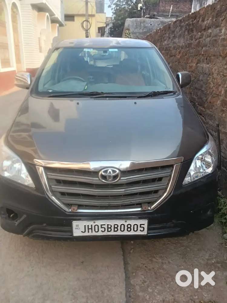 Toyota Innova 2014