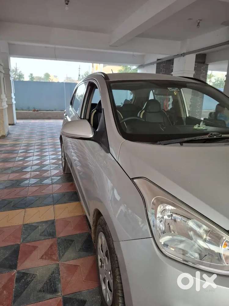 Hyundai Grand I10 2014 Petrol 70000 Km Driven