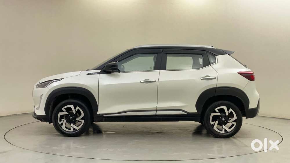 Nissan Magnite 1.0 Xv Premium Dual Tone, 2024, Petrol