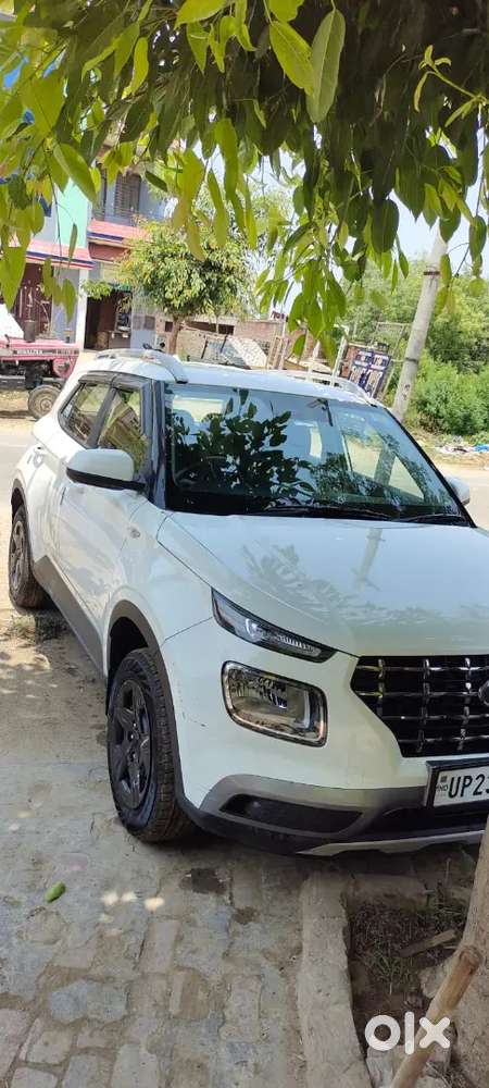Hyundai Venue 2021 Petrol Well Maintained