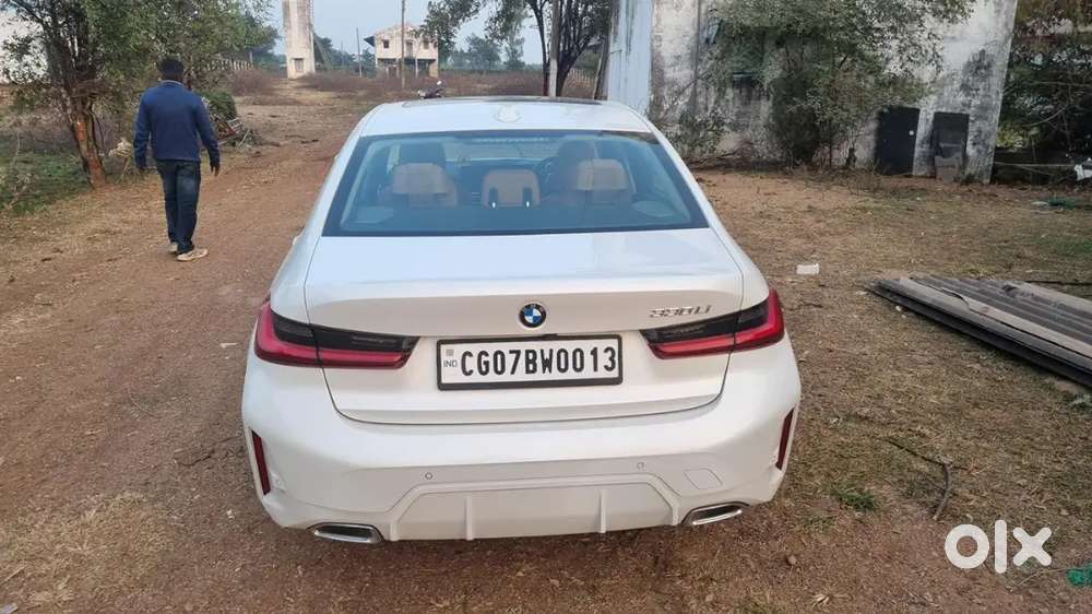 Bmw 3 Series 2024 Petrol 17500 Km Driven