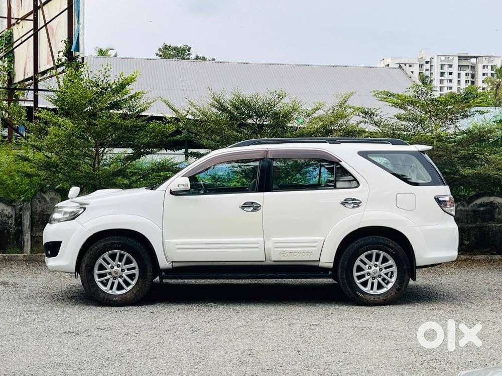 Toyota Fortuner 4x2 At, 2012, Diesel