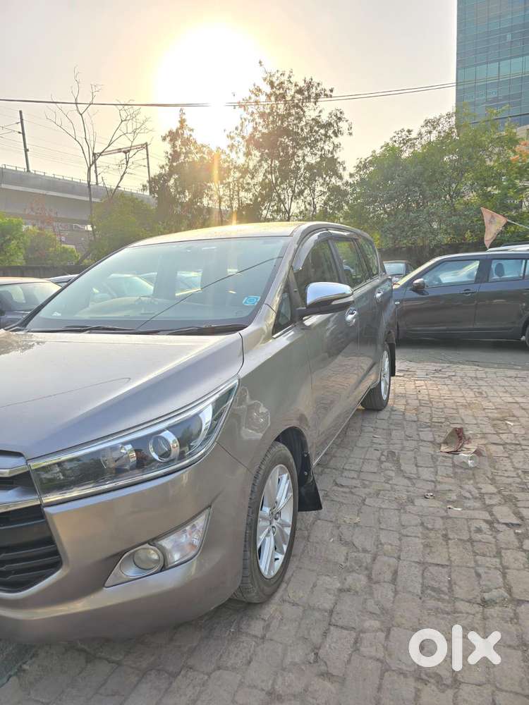 Toyota Innova Crysta 2.8 Zx At, 2016, Petrol