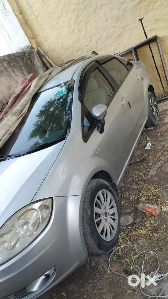Fiat Linea 2013 Petrol Well Maintained, Only Side Dent Hai