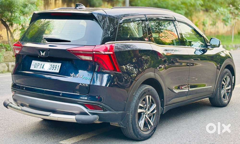 Mahindra Xuv700 Ax 5 Petrol Mt Str (e), 2022, Petrol