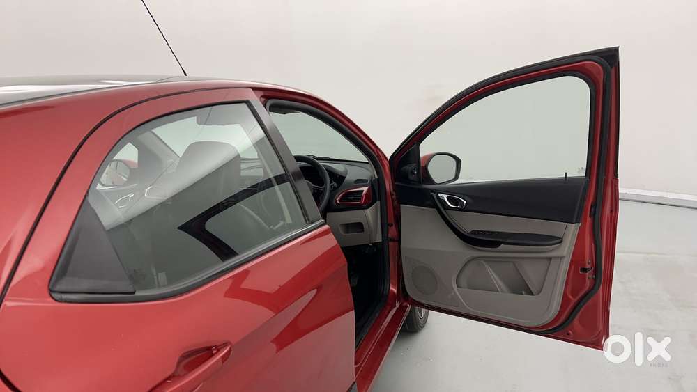 Tata Tiago 1.2 Revotron Xz Plus Dual Tone, 2019, Petrol