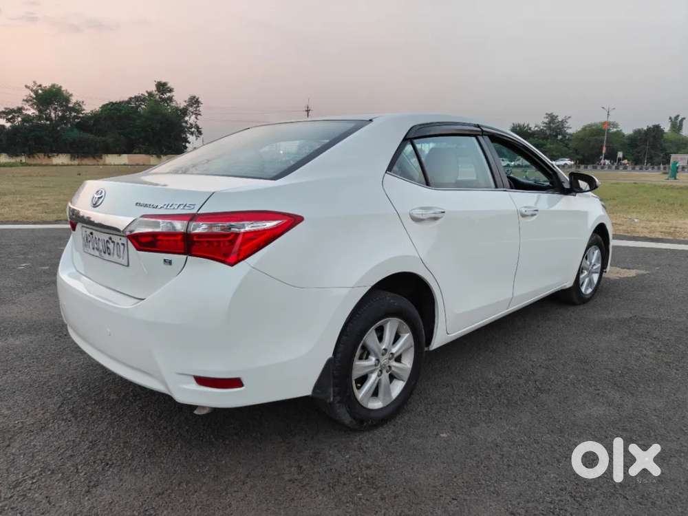 Toyota Corolla Altis 1.8 G Cvt, 2016, Petrol