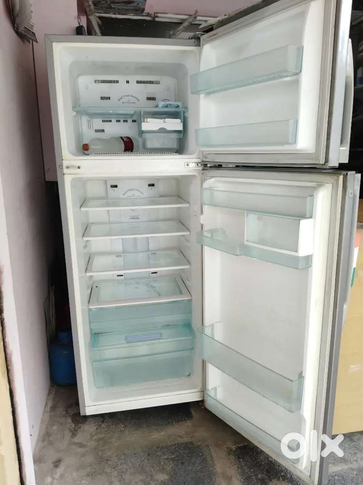Sumsung double door fridge 5* star inverter 2012 model