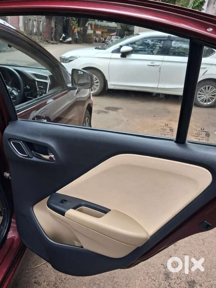 Honda City Petrol At 2018 Variant
