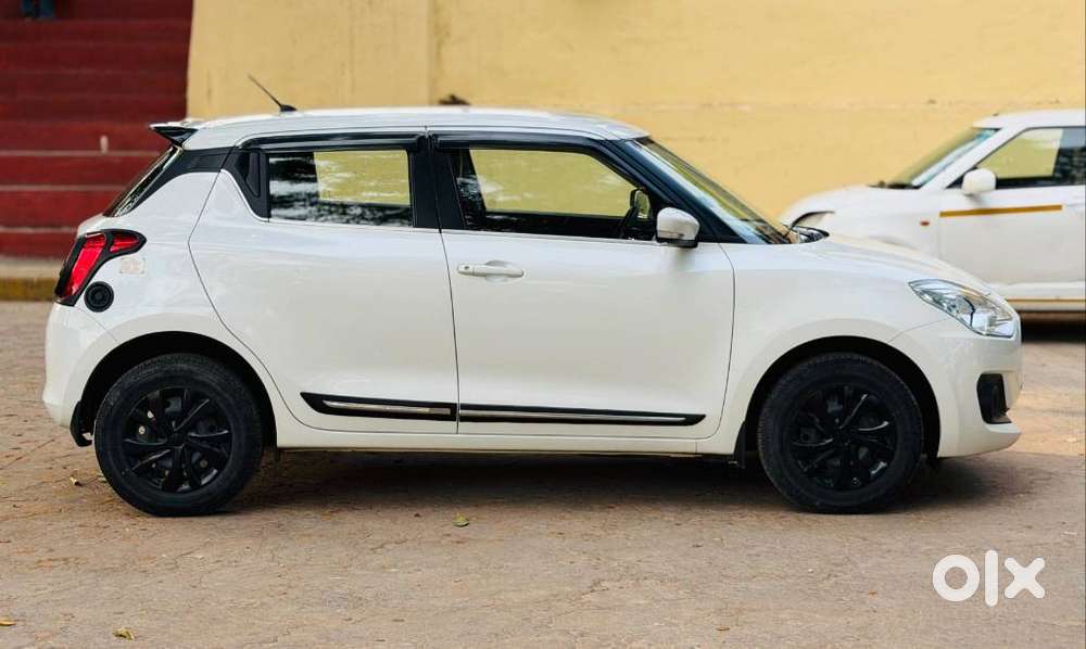 Maruti Suzuki Swift Vxi Cng, 2023, Petrol