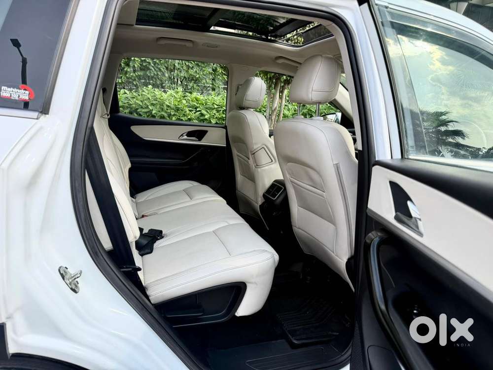 Mahindra Xuv700 2.2 Ax 7 Diesel At Str, 2023, Diesel